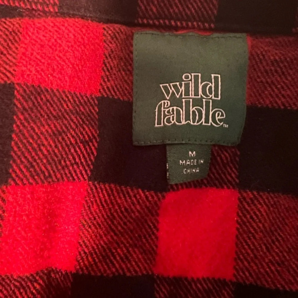 Wild fable,M Long sleeve button front buffalo check flannel shirt w/rounded hem - Picture 7 of 8